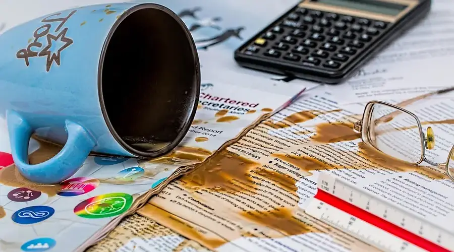 tax documents finance paperwork Qualified Ordinary Dividend common mistakes
