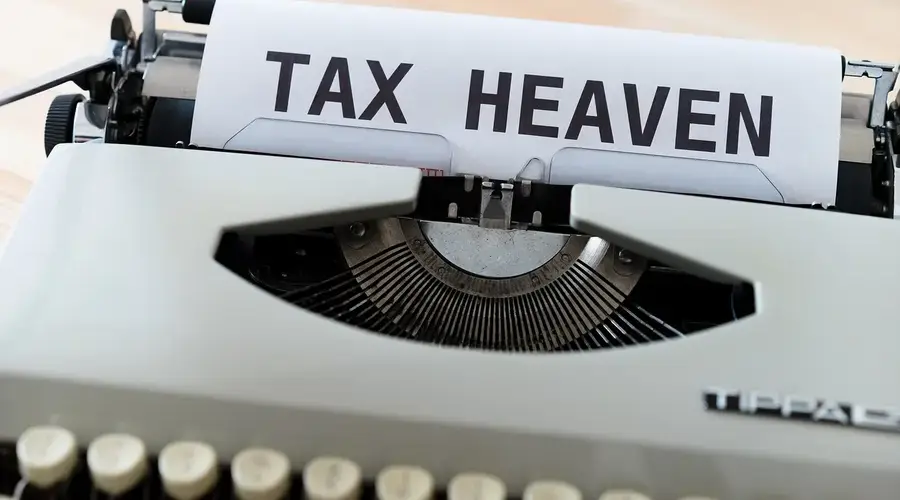 tax documents finance paperwork Stock Options RSU amt trap