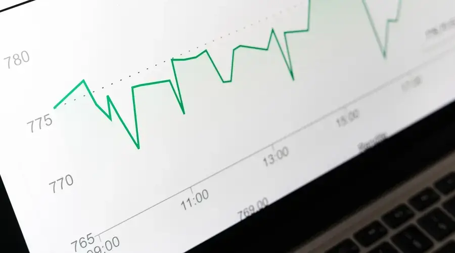 stock market business finance Schedule 13D 13G same threshold