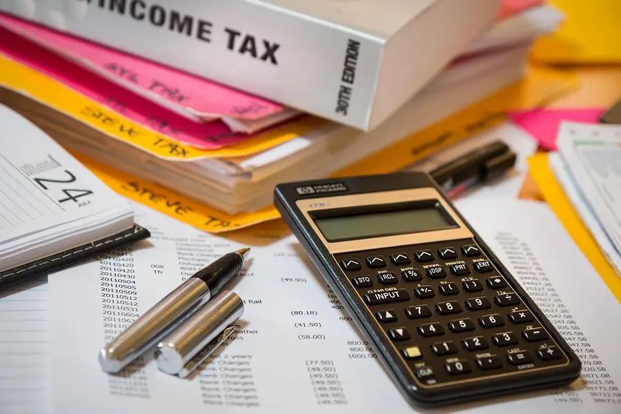 financial calculator data analysis US Investment Rule who buy