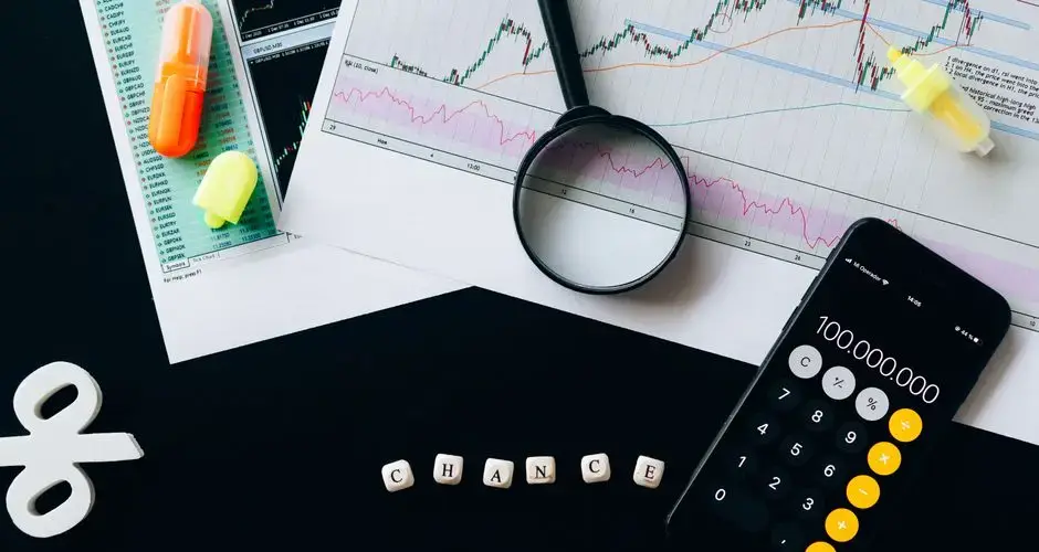 Analyze financial trends using charts, calculator, and data tools.
